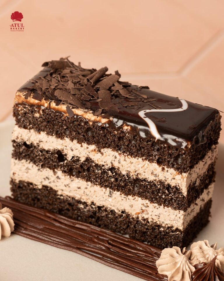 Layers of chocolate, layers of happiness!